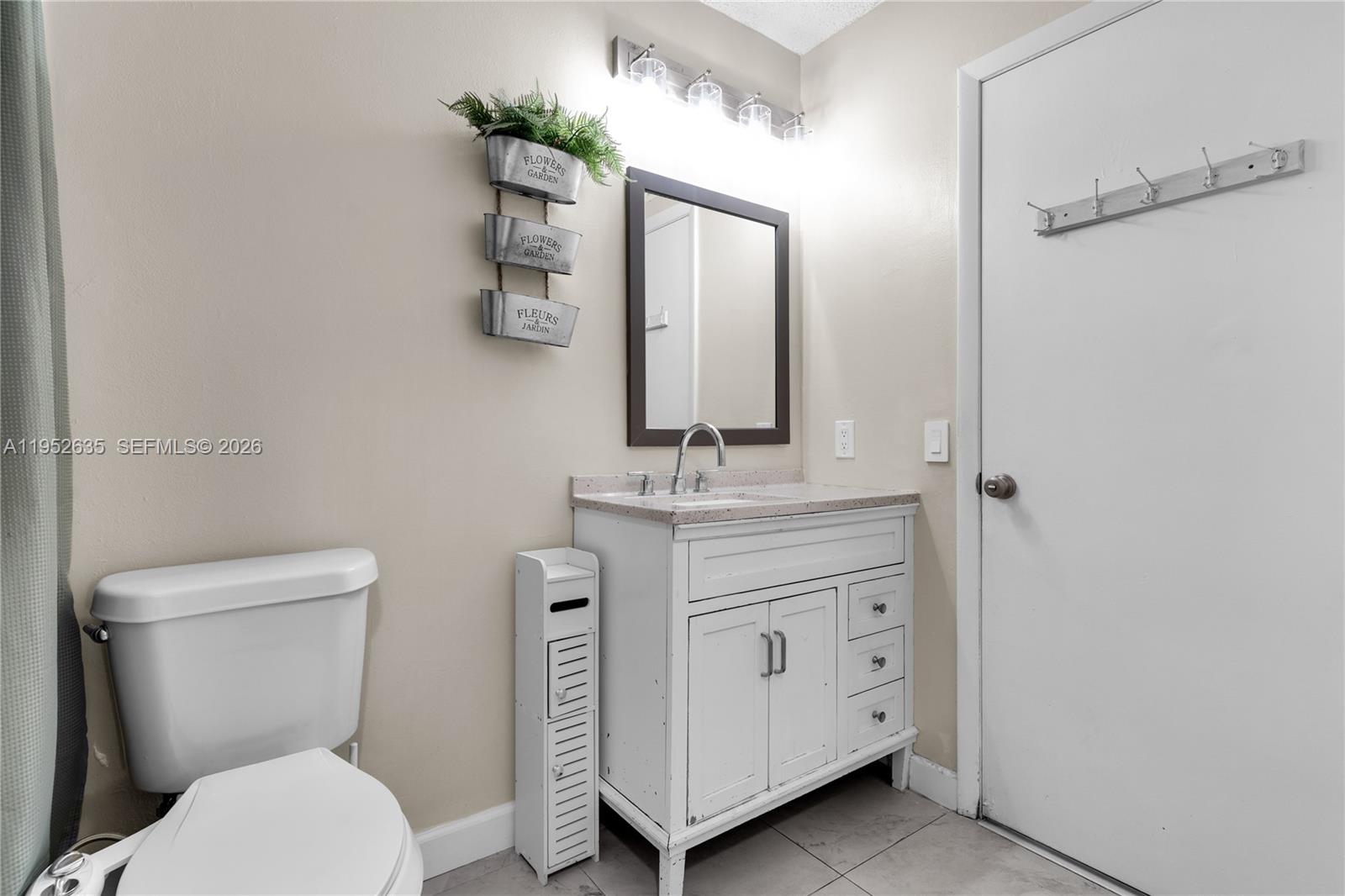 TERRAZAS DEL SOL CONDO - Residential