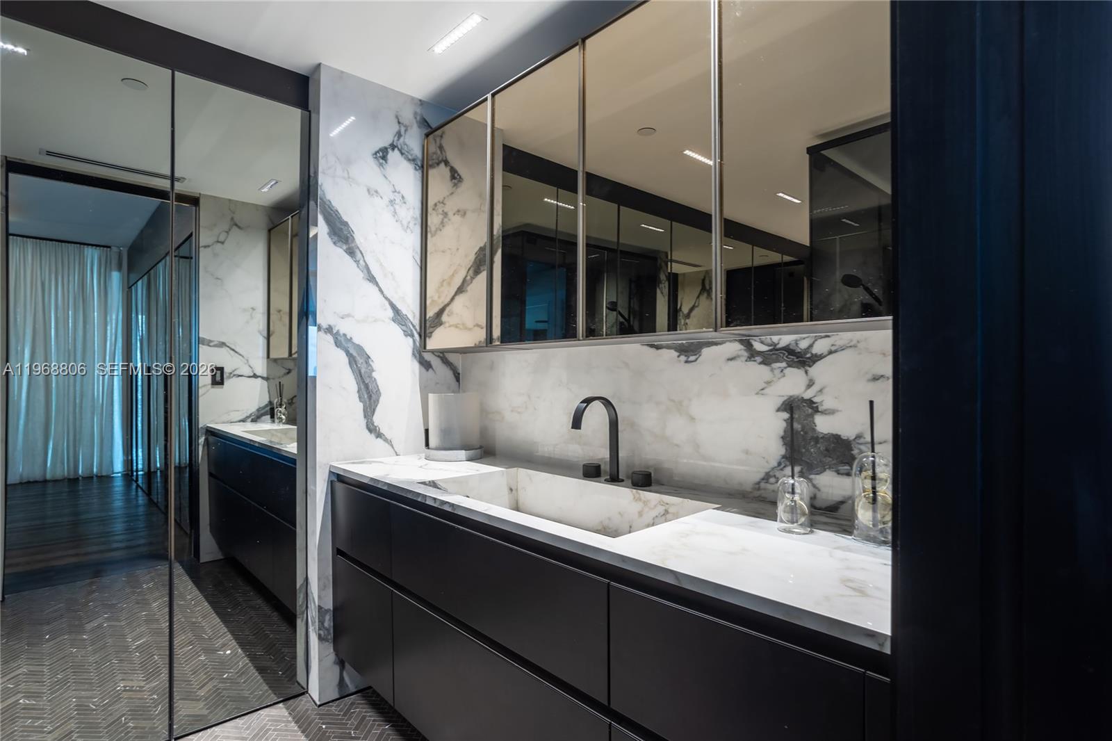 TEN MUSEUM PK RESIDENTIAL - Residential