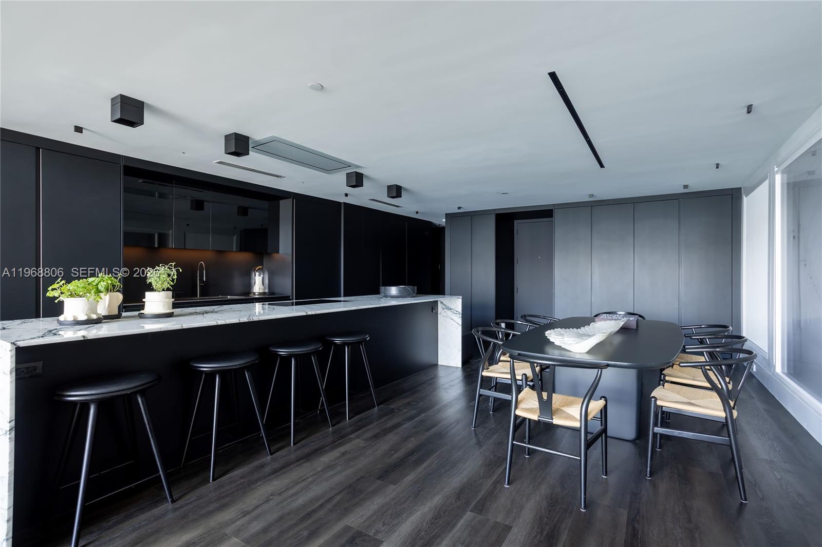 TEN MUSEUM PK RESIDENTIAL - Residential