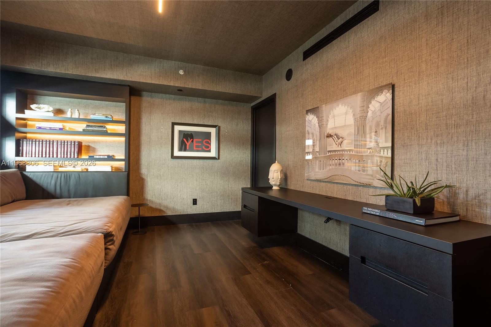 TEN MUSEUM PK RESIDENTIAL - Residential