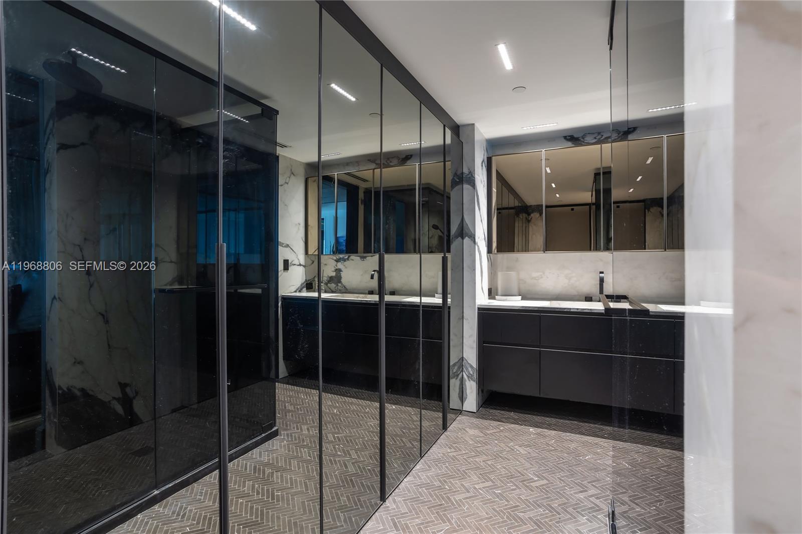 TEN MUSEUM PK RESIDENTIAL - Residential