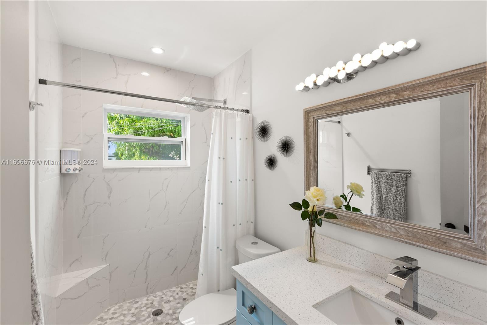 CORAL WAY VILLAGE SEC A P - Residential Lease
