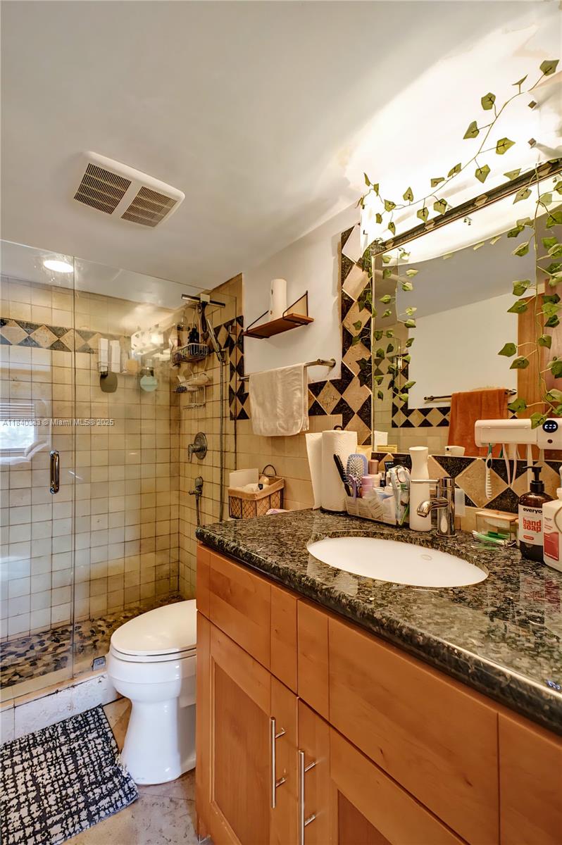 OCEAN VIEW TOWERS CONDO - Residential