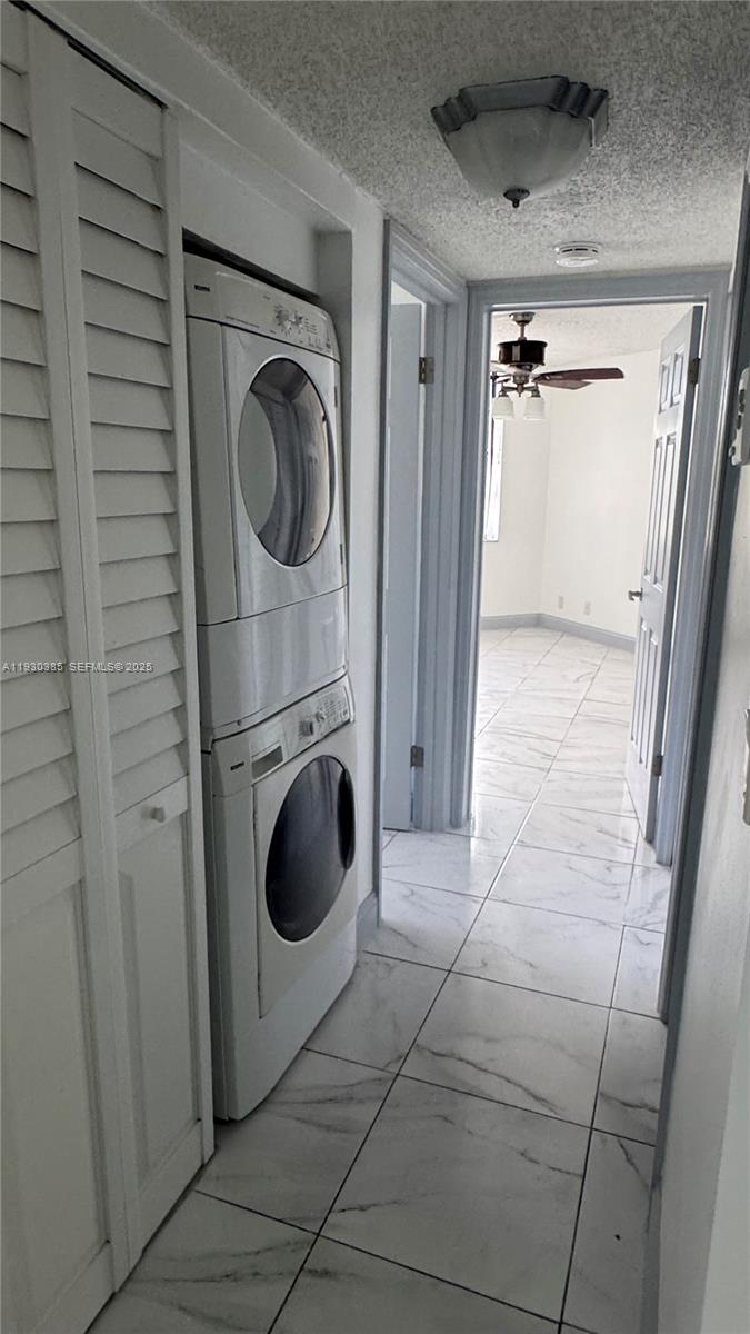 LAKE POINTE CONDOMINIUM N - Residential Lease