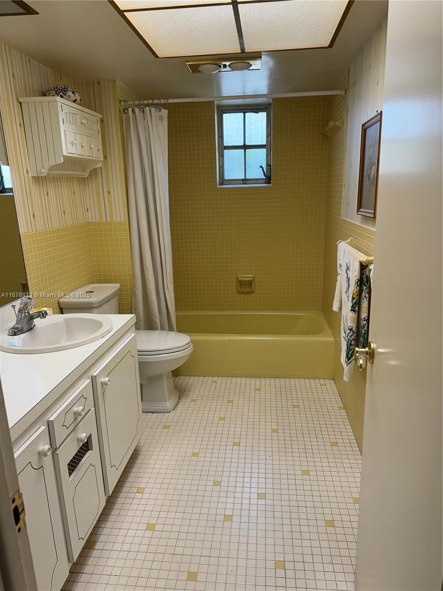 EASTERN SHORES 1ST ADDN - Residential