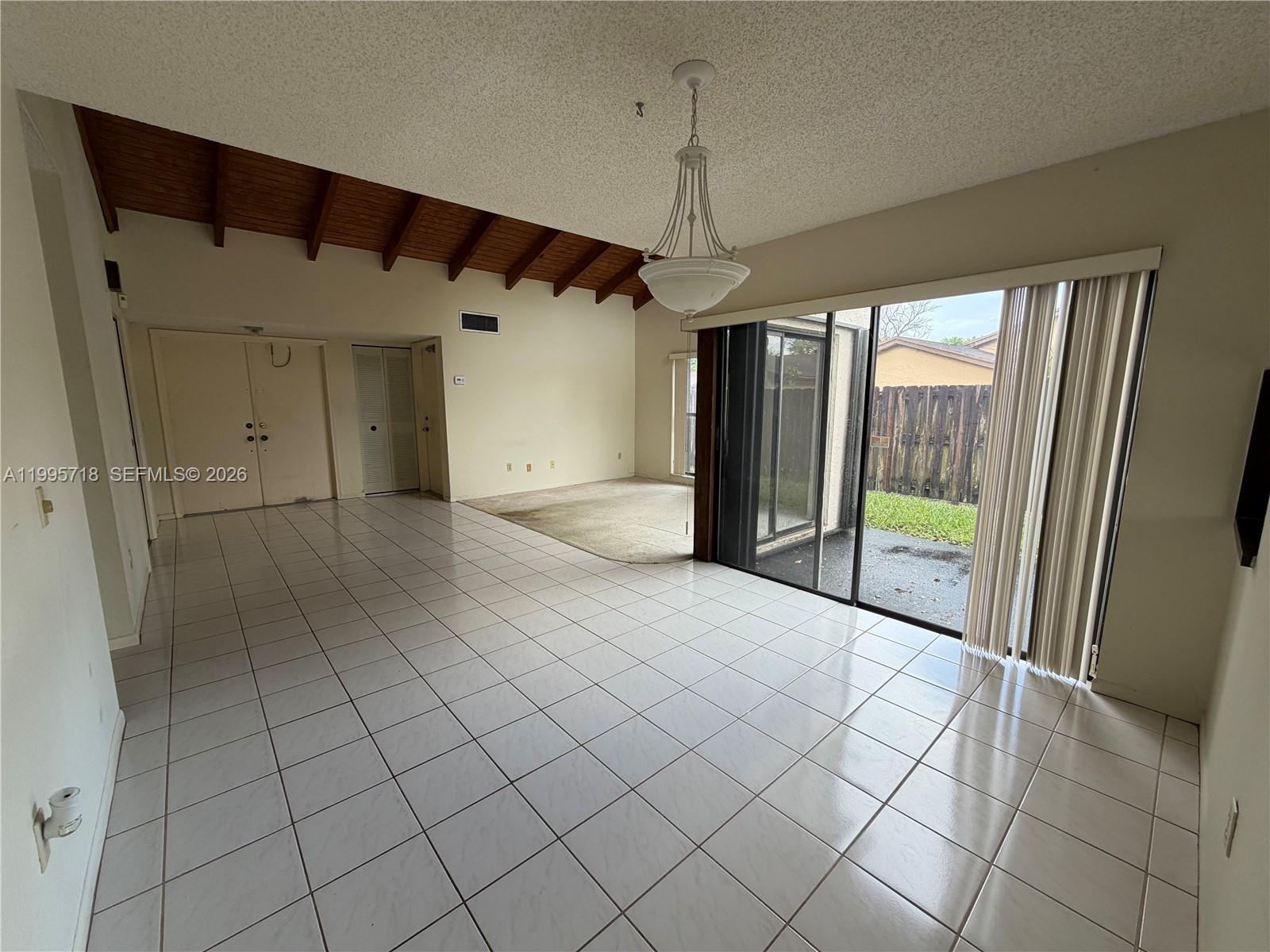 CROSSINGS SEC 6 THE - Residential