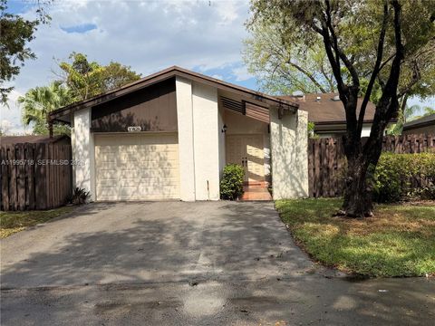 10828 SW 132nd Cir Ct Miami FL 33186