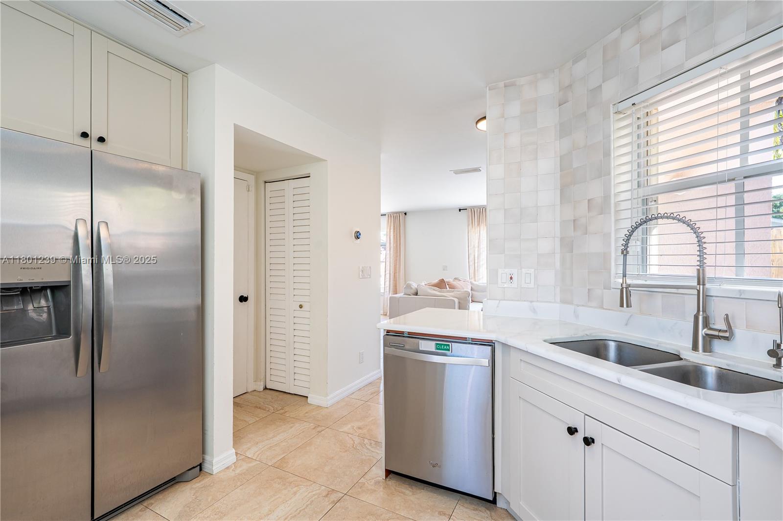 CORAL BAY REPLAT SECTION - Residential