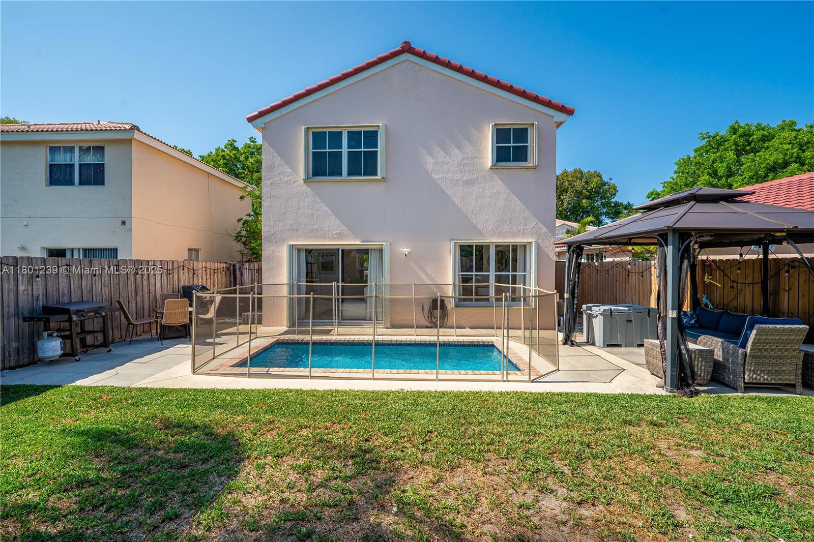 CORAL BAY REPLAT SECTION - Residential