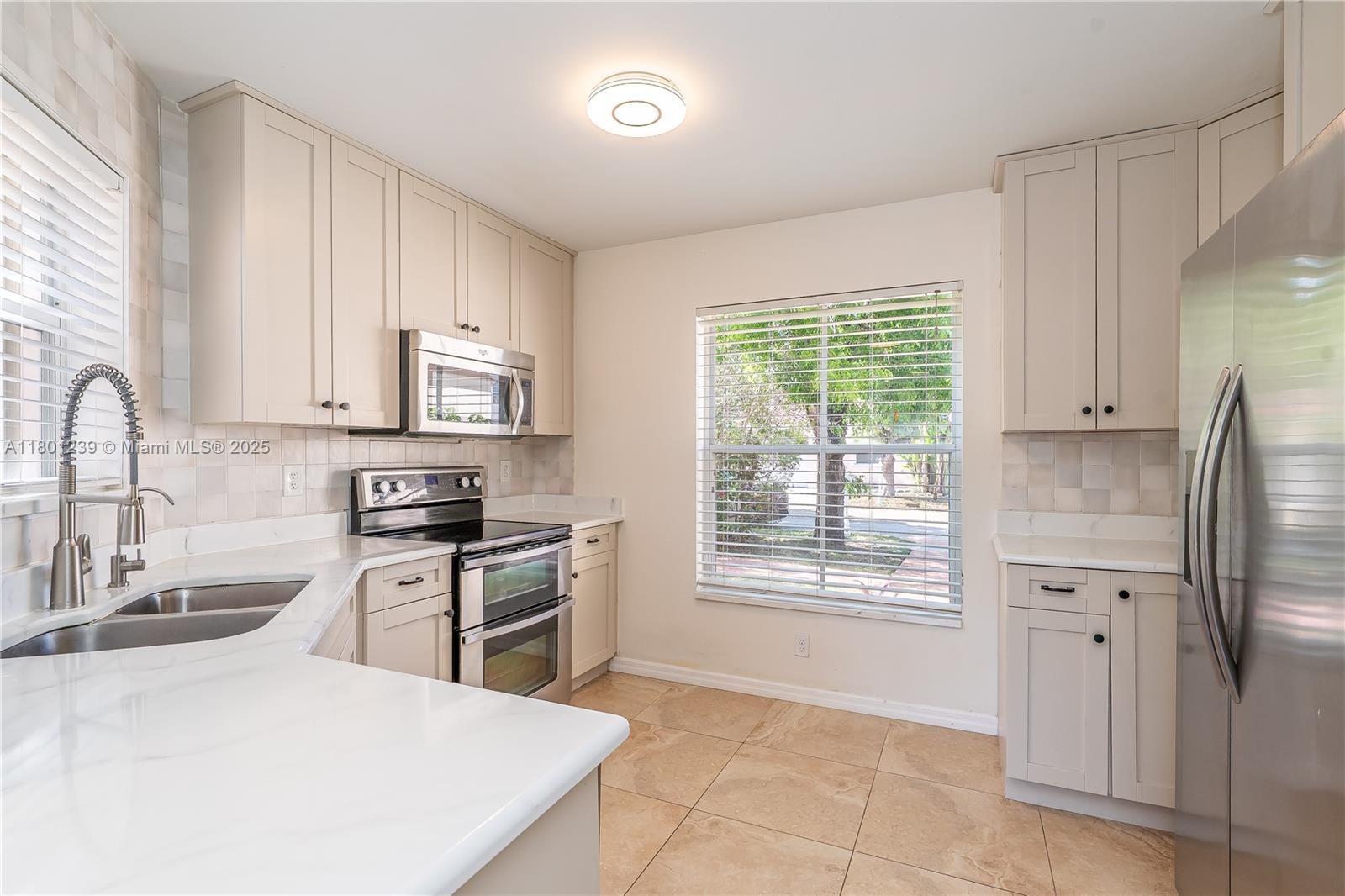 CORAL BAY REPLAT SECTION - Residential