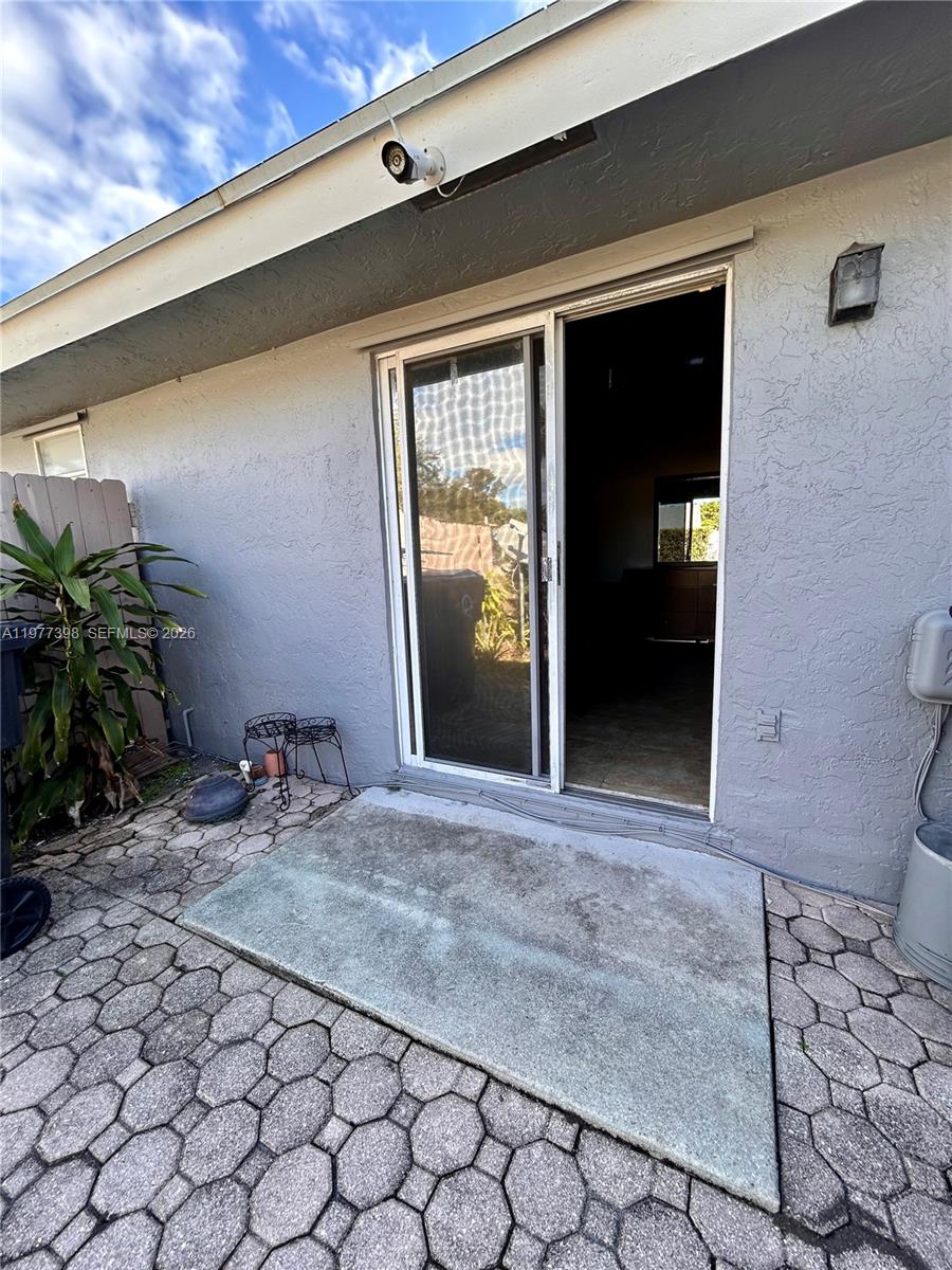 NORTH LAUDERDALE ESTATES - Residential