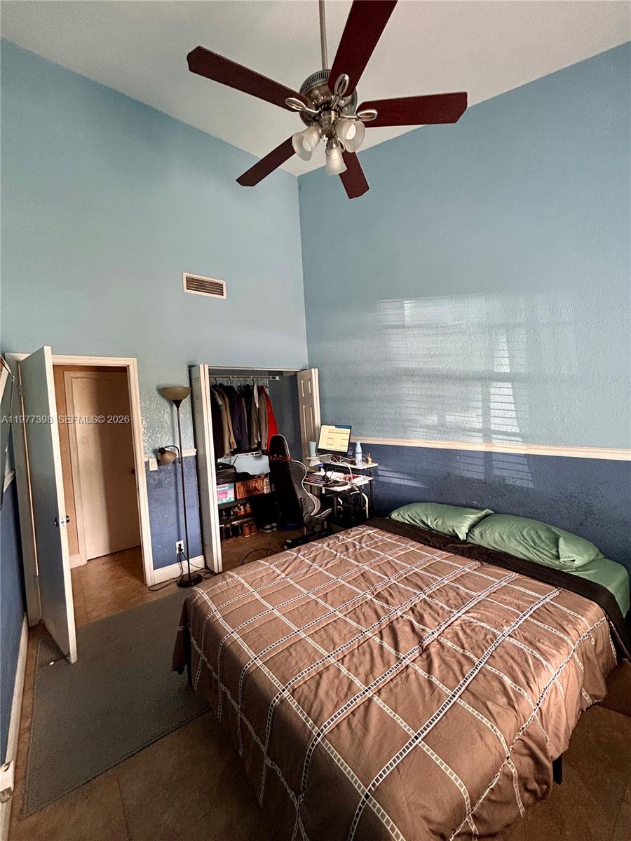 NORTH LAUDERDALE ESTATES - Residential