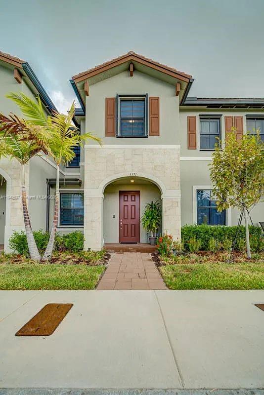 BEAUTIFUL LIKE NEW 3/2.5 SMART WIFI CERTIFIED Villa w/ Echo Dot, Ring Doorbell Smart Thermostat & more! Modern Lighting, Fans, Washer, Dryer & RESORT STYLE CLUBHOUSE ** Close to Doral, Miami Lakes, Hialeah, Palmetto 826 and I75. HURRY THIS ONE WON'T LAST!! Great size backyard. Pets allowed with​​‌​​​​‌​‌​​​‌‌​​​‌‌‌​​‌​​‌‌​​​​ Deposit.