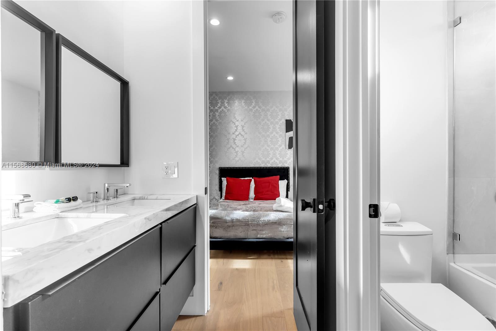 AMD MIAMI SUBURBAN AC - Residential