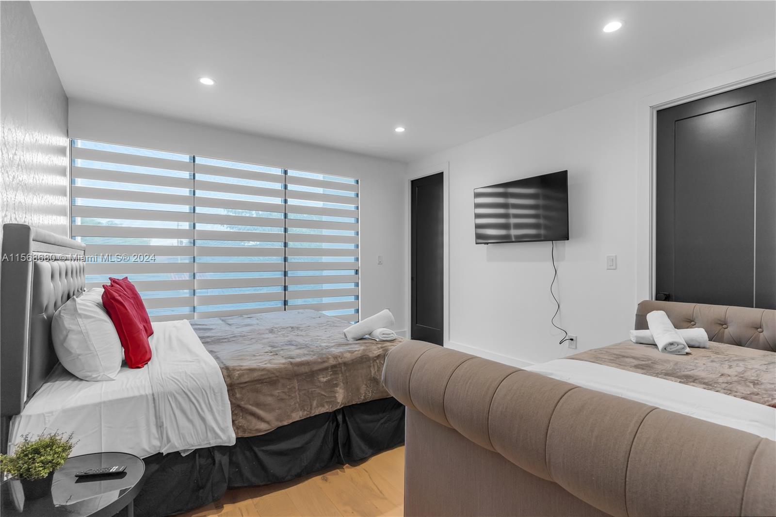 AMD MIAMI SUBURBAN AC - Residential