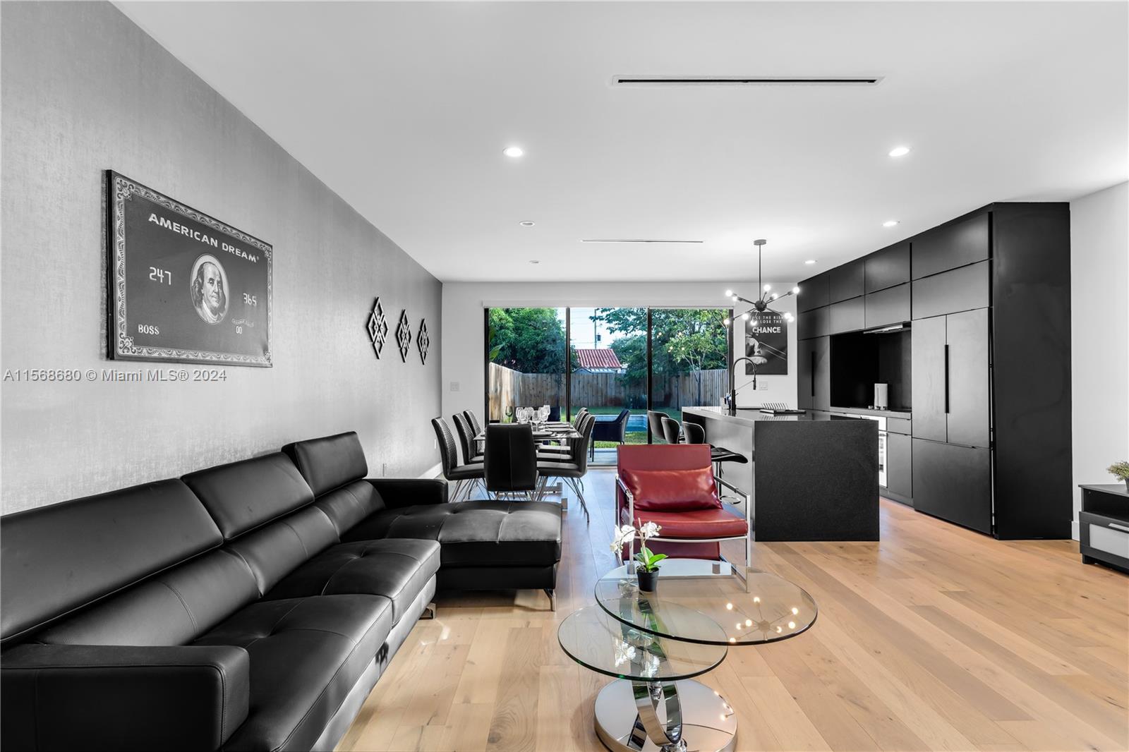 AMD MIAMI SUBURBAN AC - Residential