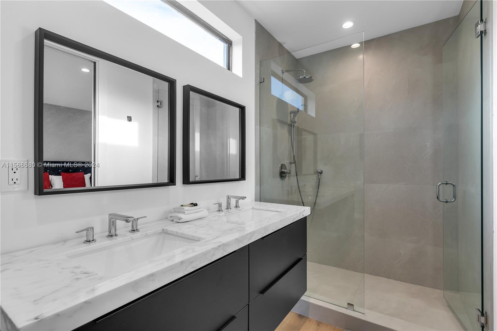 AMD MIAMI SUBURBAN AC - Residential