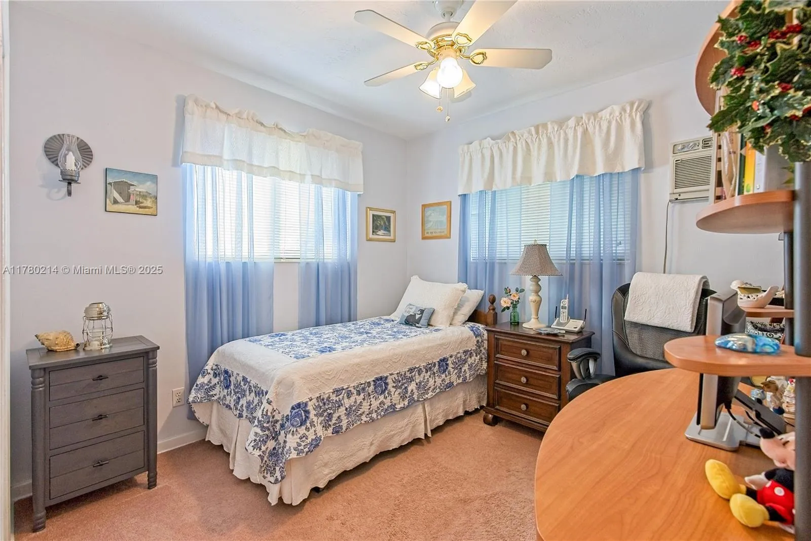 Hollywood, Florida 33024, United States, 2 Bedrooms Bedrooms, ,1 BathroomBathrooms,Residential,Pending,106190