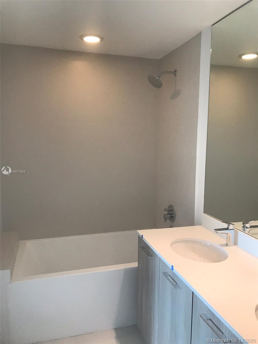 PARAISO BAYVIEWS CONDO - Residential Lease