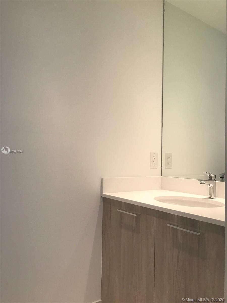 PARAISO BAYVIEWS CONDO - Residential Lease