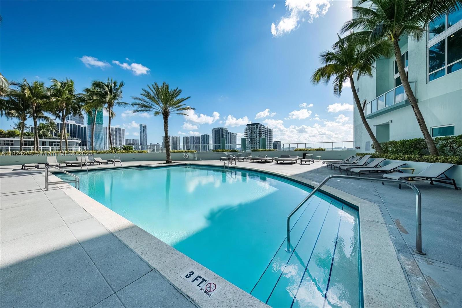 1900 N Bayshore Dr 4111