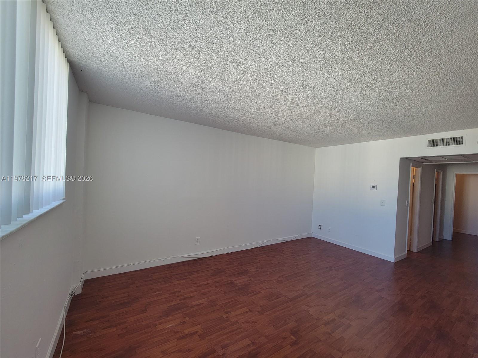 19380 Collins Ave 1402