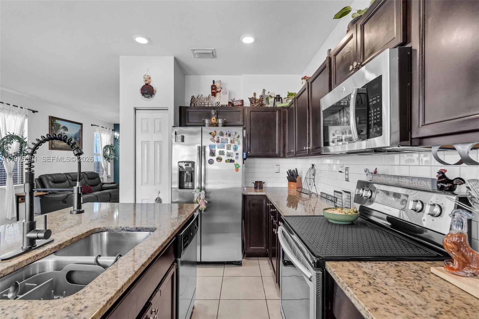 BAYWINDS OF HATTERAS REPL - Residential