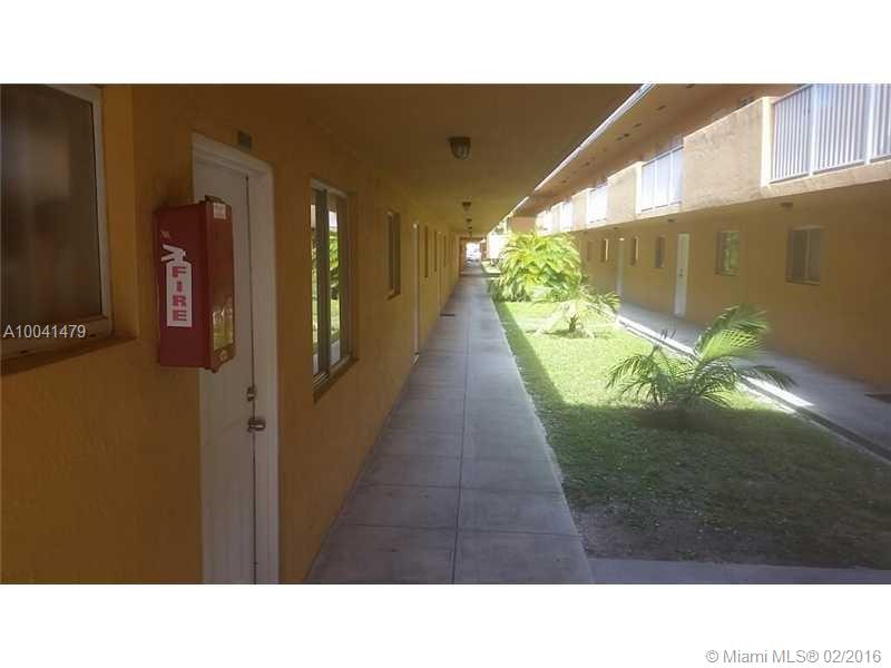 Poinciana West Condo 02 - Residential Lease