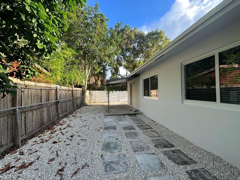Photo of 1538 NE 5th Ave, Fort Lauderdale, FL 33304 (MLS # A11770585)