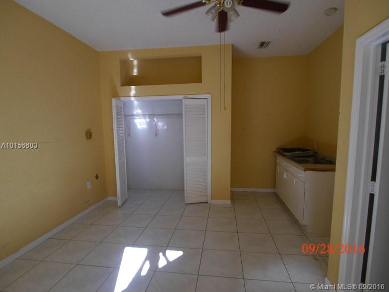 Valencia Groves Estates - Residential