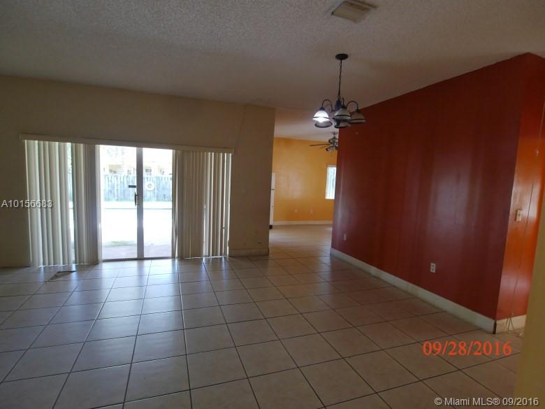 Valencia Groves Estates - Residential