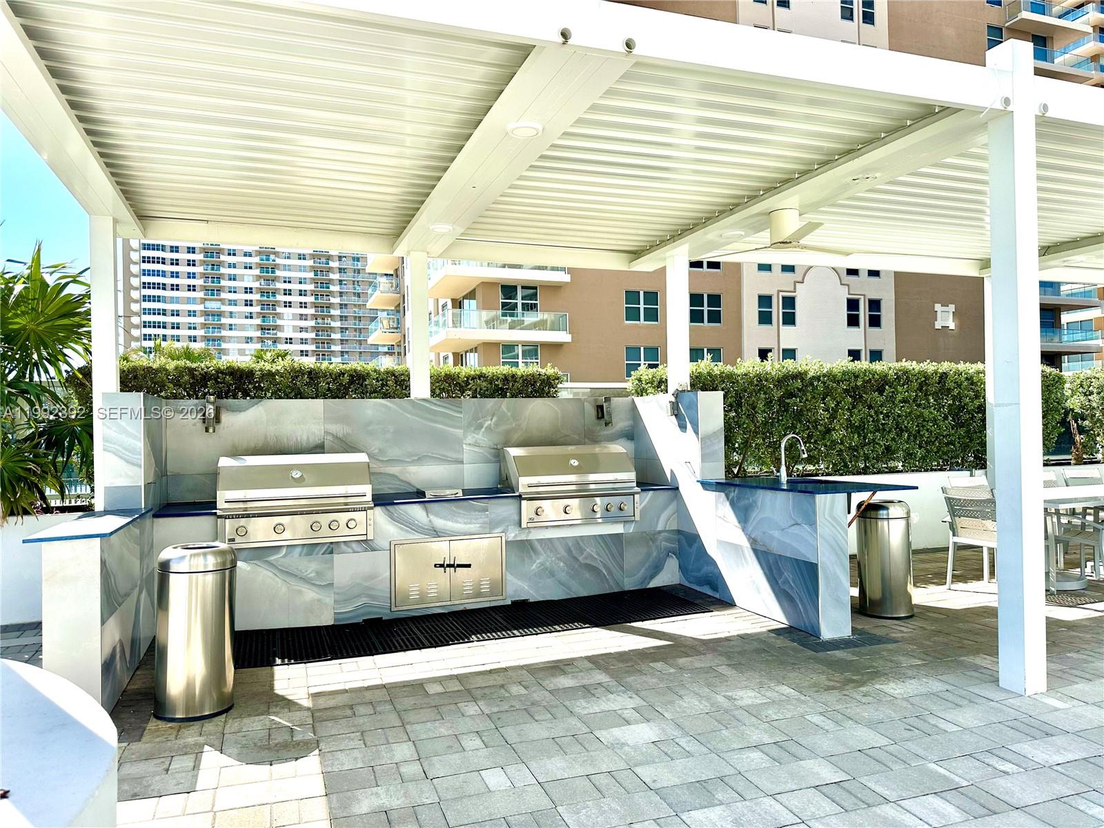 LA MER ESTATES SOUTH COND - Residential Lease