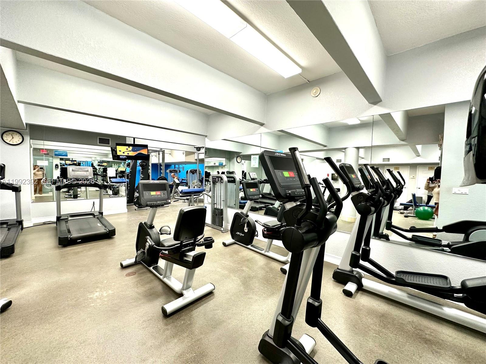 LA MER ESTATES SOUTH COND - Residential Lease