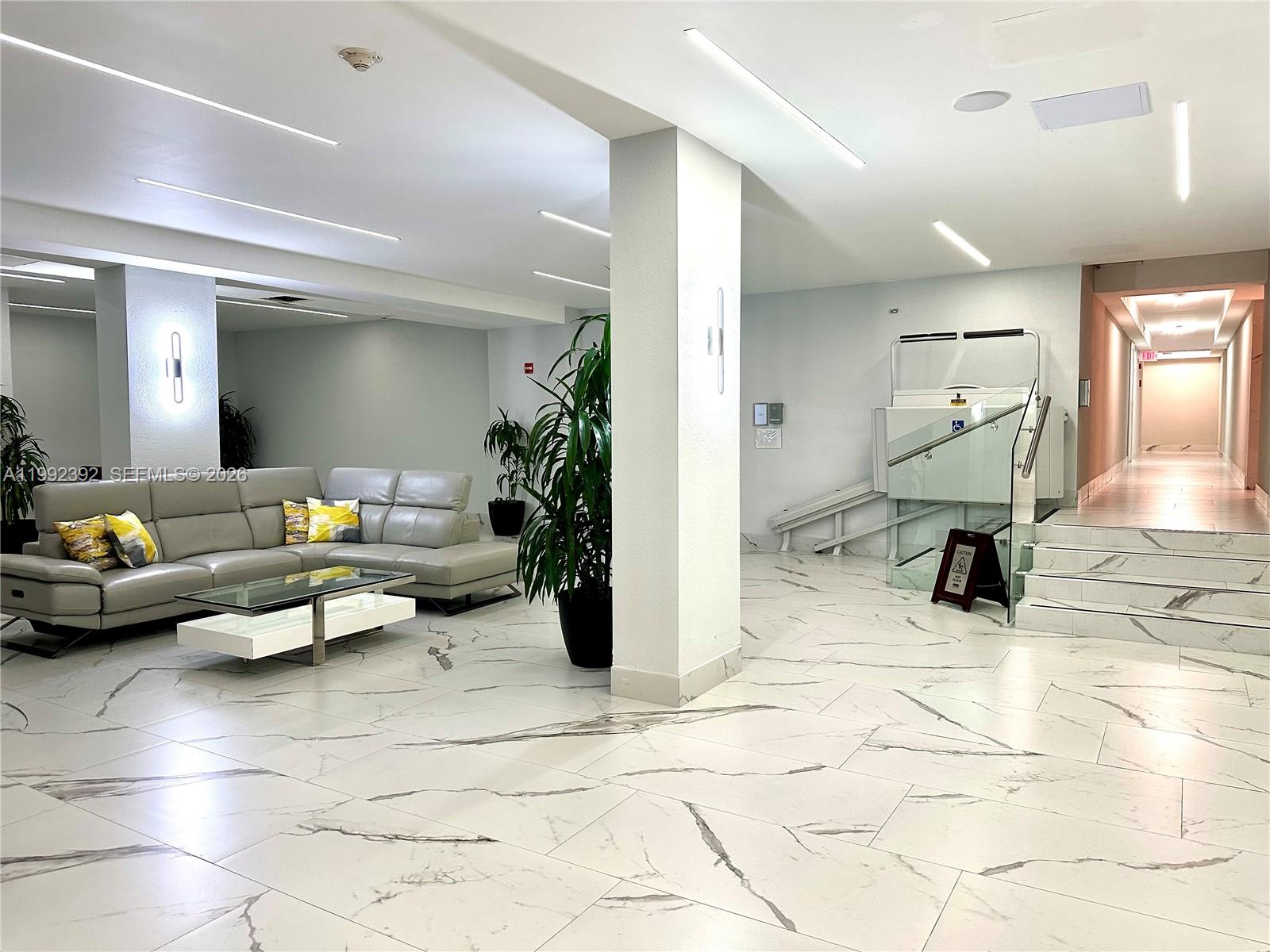 LA MER ESTATES SOUTH COND - Residential Lease