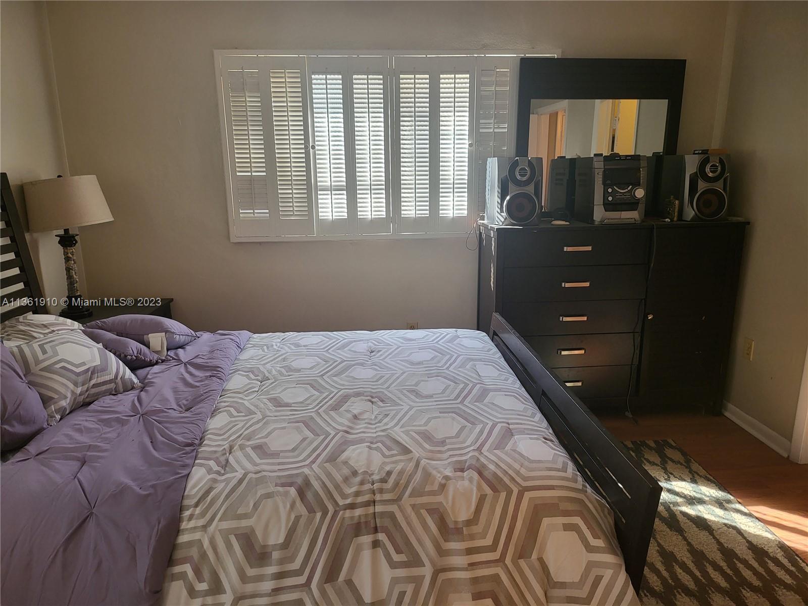 Miami, Florida 33179, United States, 1 Bedroom Bedrooms, ,2 BathroomsBathrooms,Residential,Active,73397