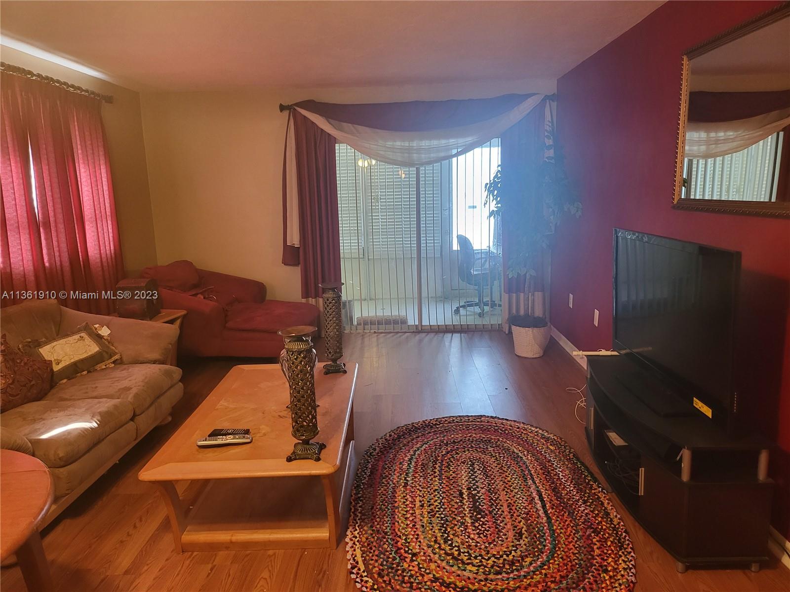 Miami, Florida 33179, United States, 1 Bedroom Bedrooms, ,2 BathroomsBathrooms,Residential,Active,73397