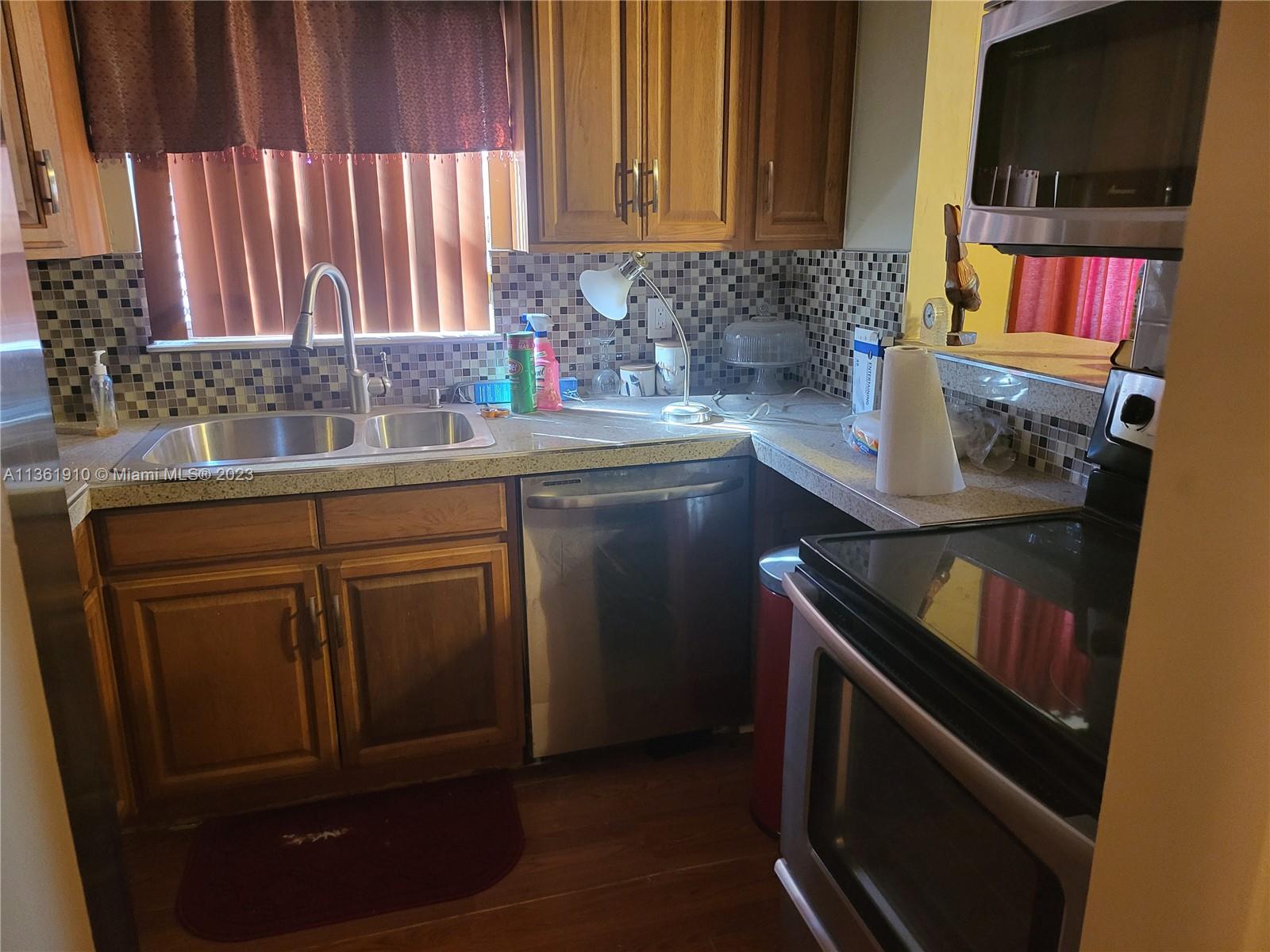 Miami, Florida 33179, United States, 1 Bedroom Bedrooms, ,2 BathroomsBathrooms,Residential,Active,73397