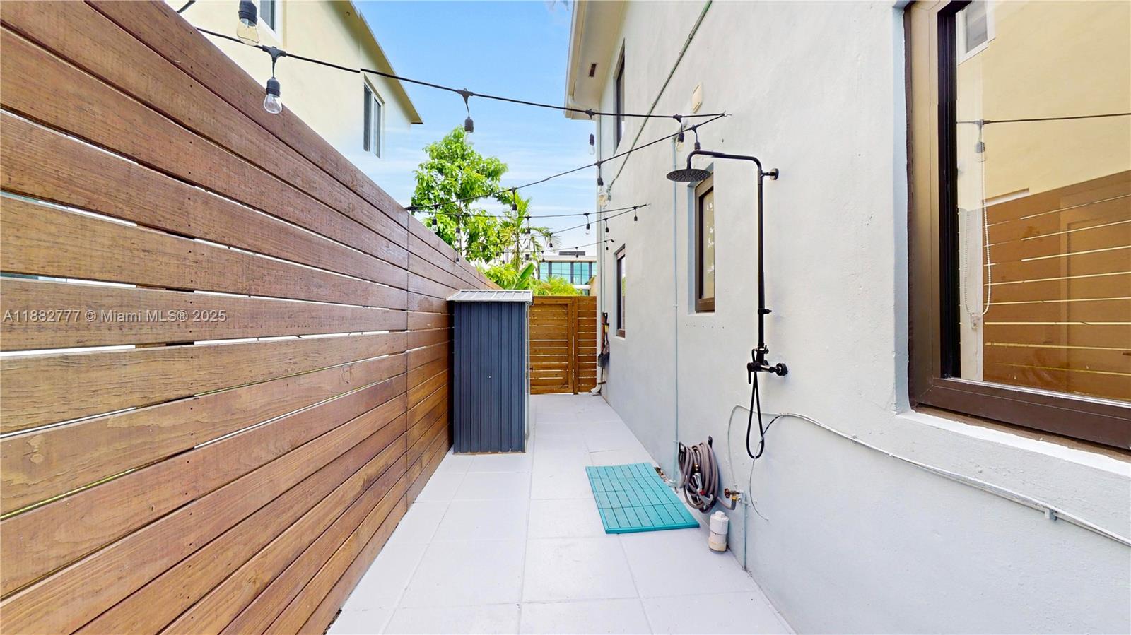 BISCAYNE BEACH-2ND ADDN - Residential