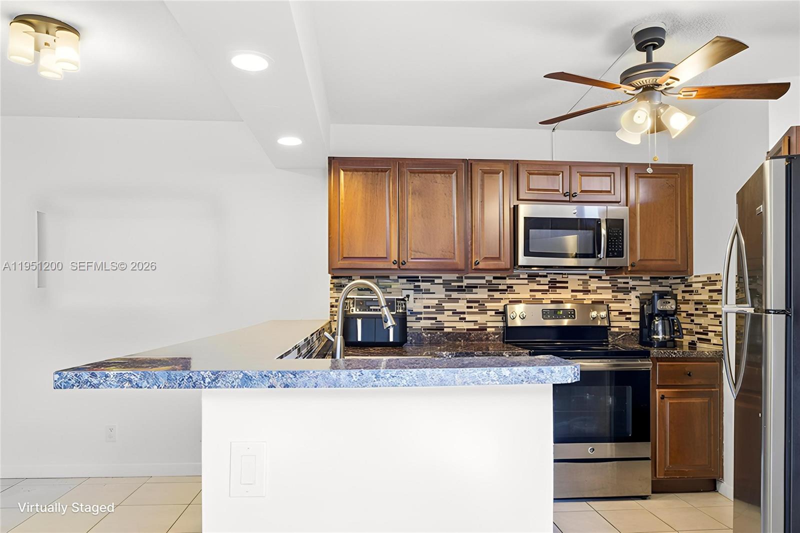 23024 Oxford Pl C, Boca Raton, FL, 33433/$340,000 4 23024 Oxford Pl C