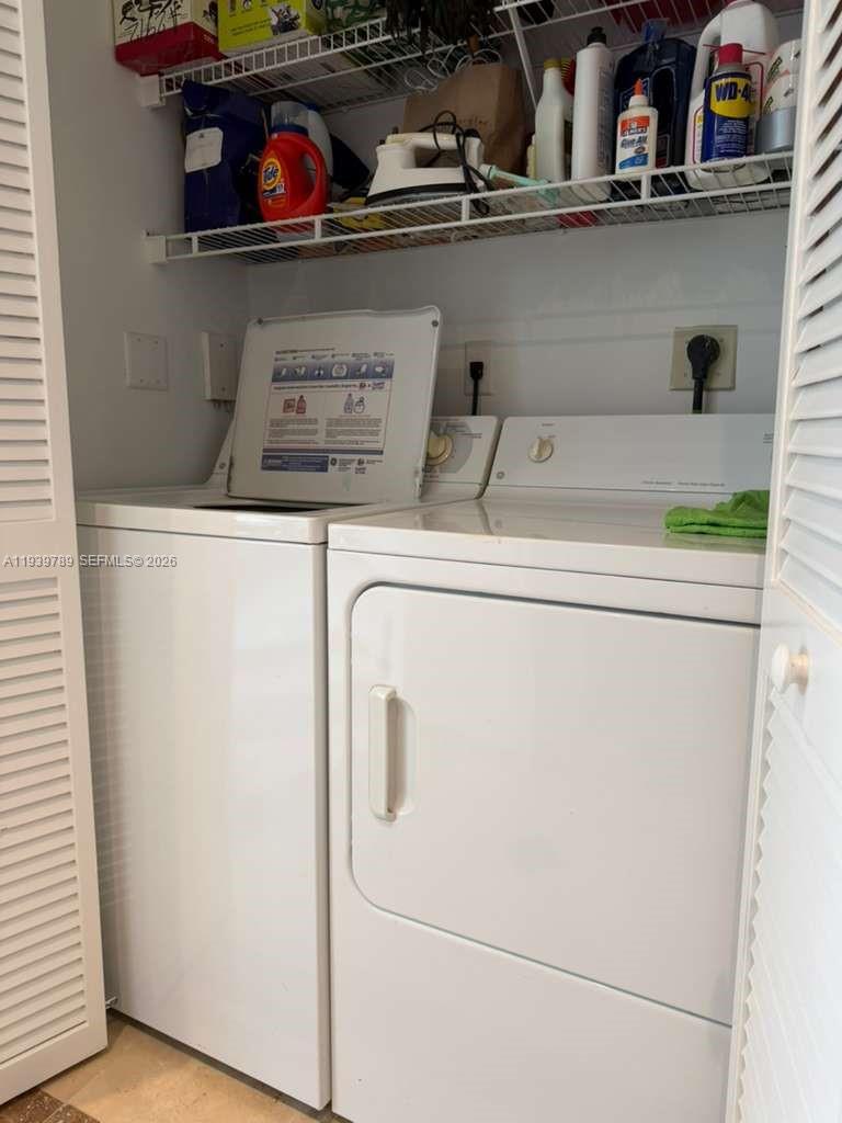 YACHT CLUB AT PORTOFINO - Residential