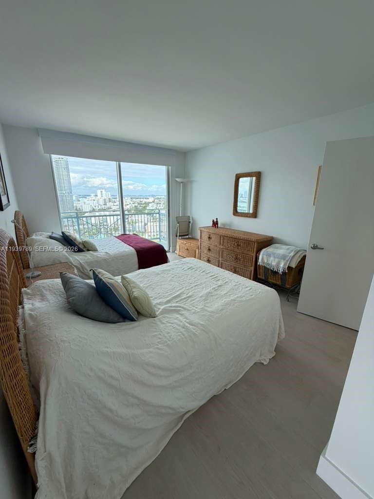 YACHT CLUB AT PORTOFINO - Residential