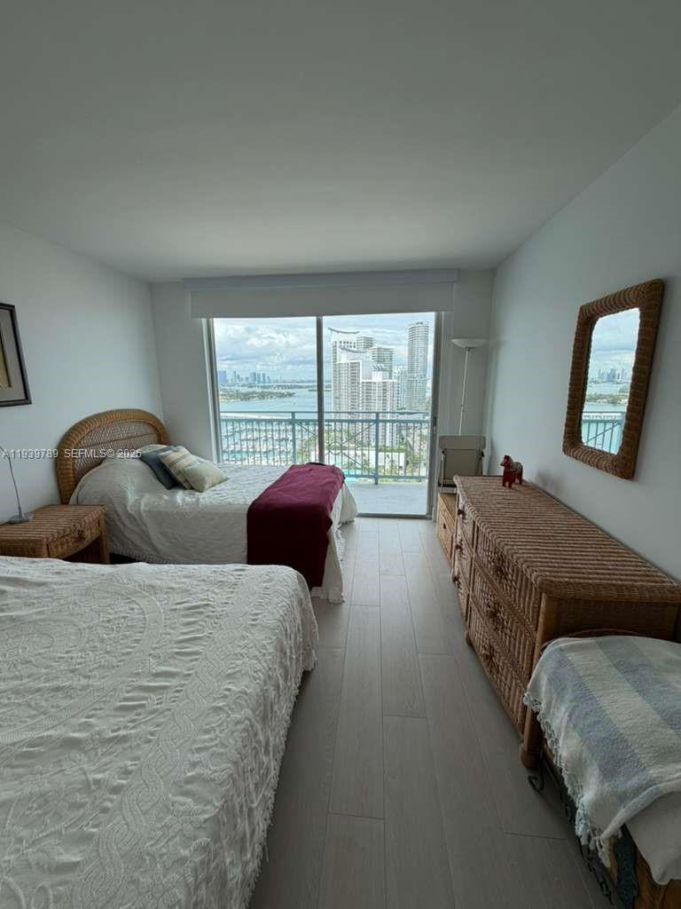 YACHT CLUB AT PORTOFINO - Residential