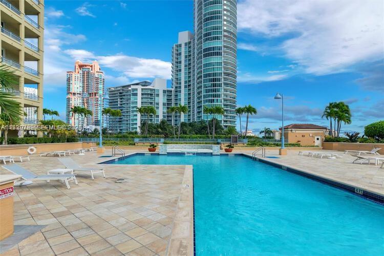 YACHT CLUB AT PORTOFINO - Residential