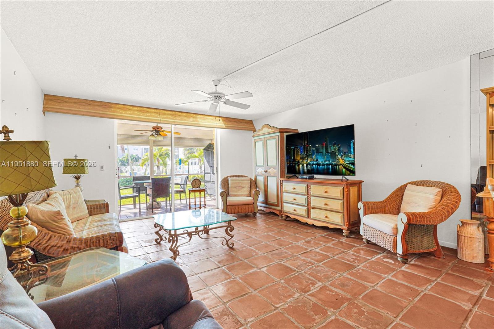 MEADOWBROOK LAKES CONDO - Residential