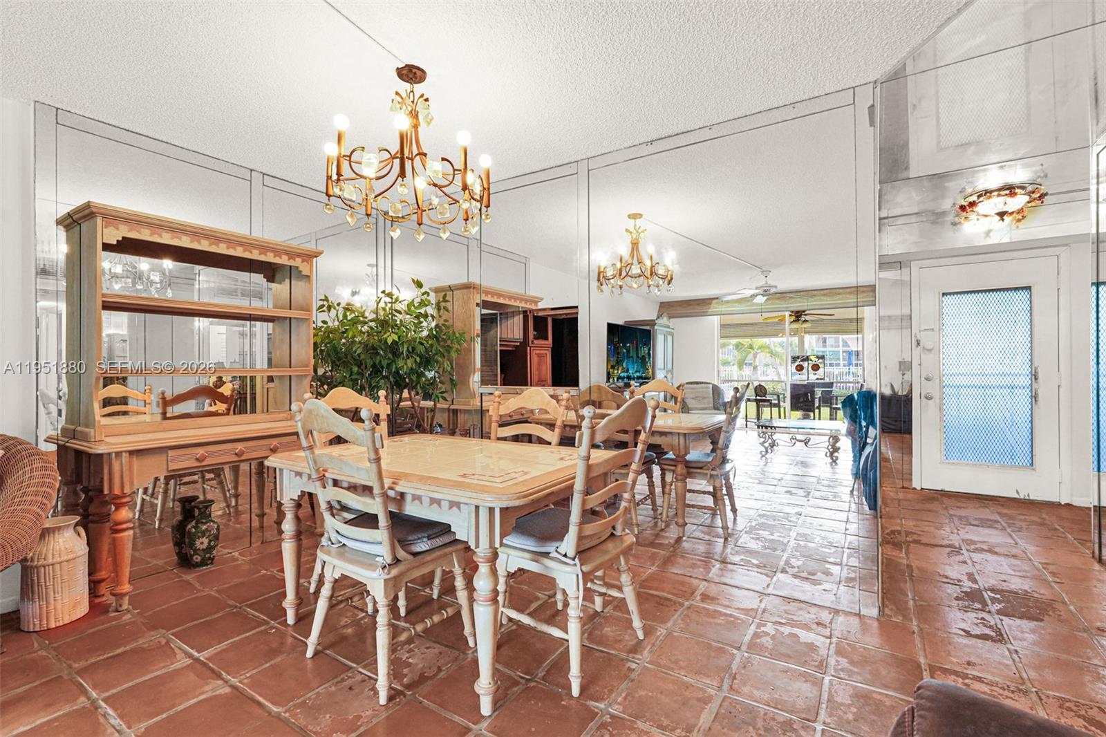 MEADOWBROOK LAKES CONDO - Residential