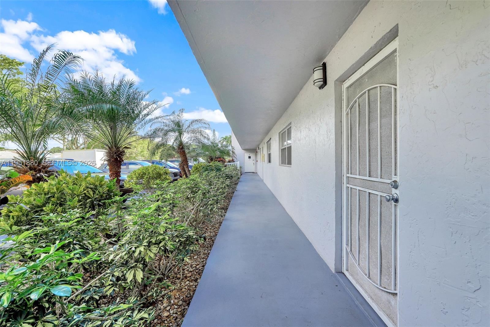 MEADOWBROOK LAKES CONDO - Residential