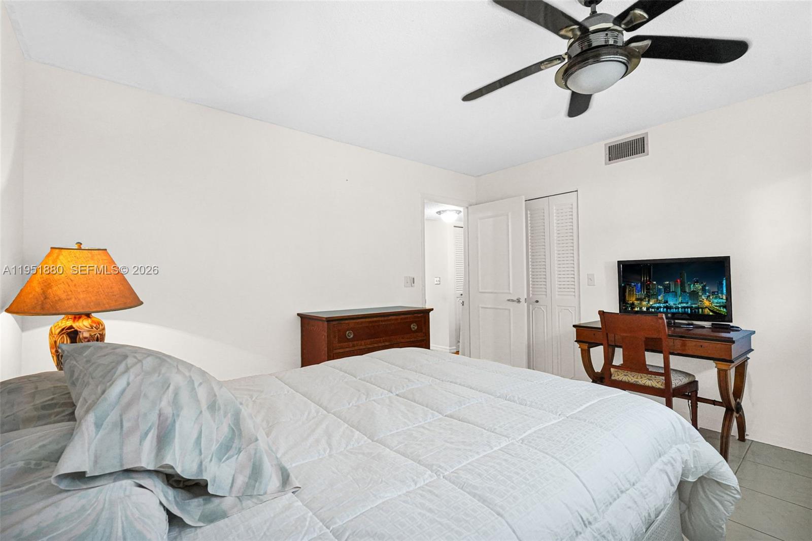 MEADOWBROOK LAKES CONDO - Residential