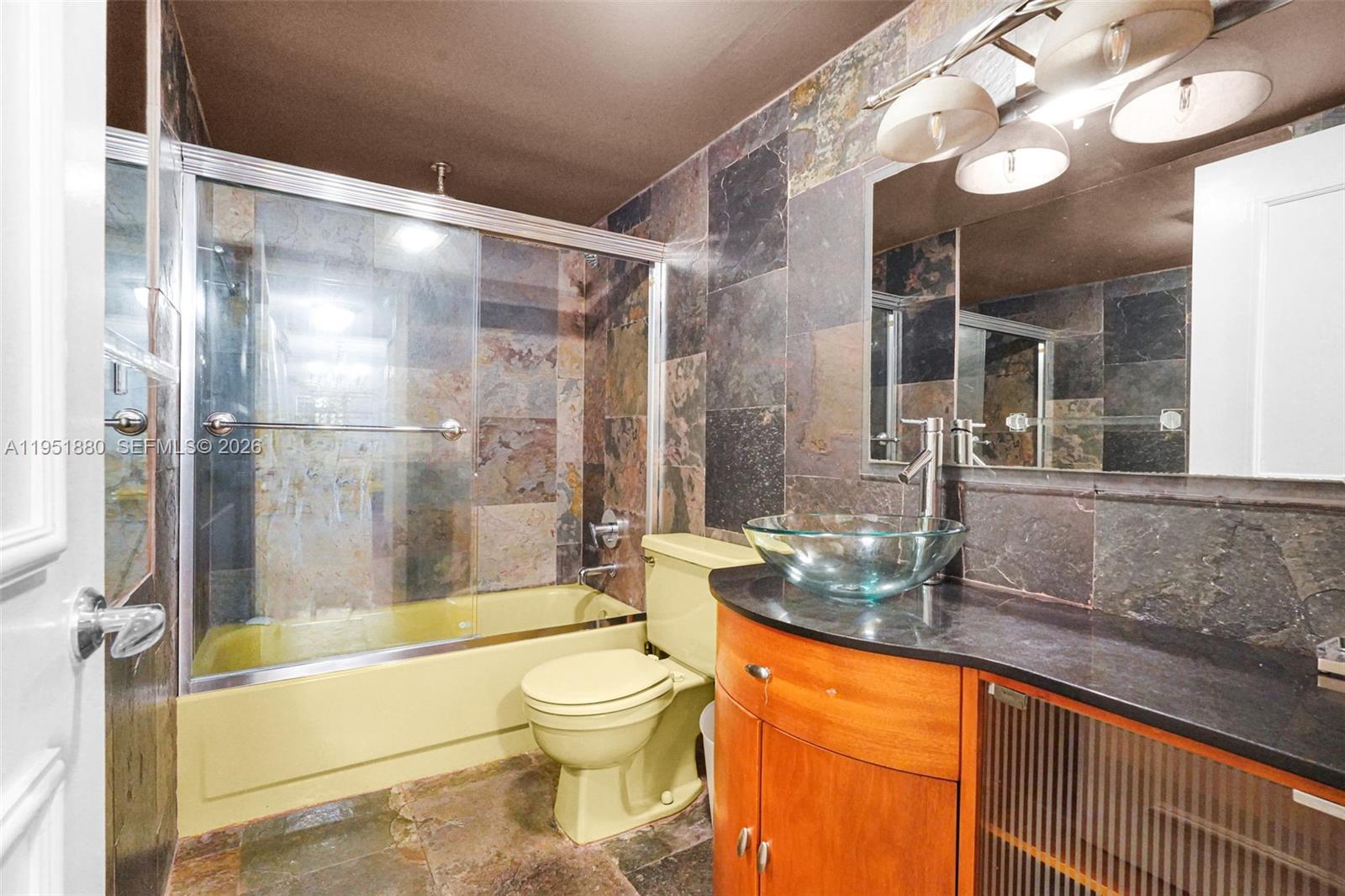 MEADOWBROOK LAKES CONDO - Residential