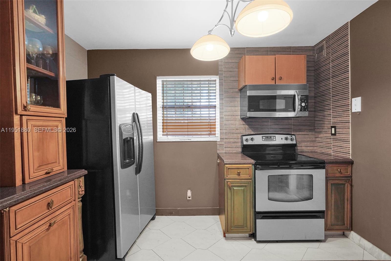 MEADOWBROOK LAKES CONDO - Residential