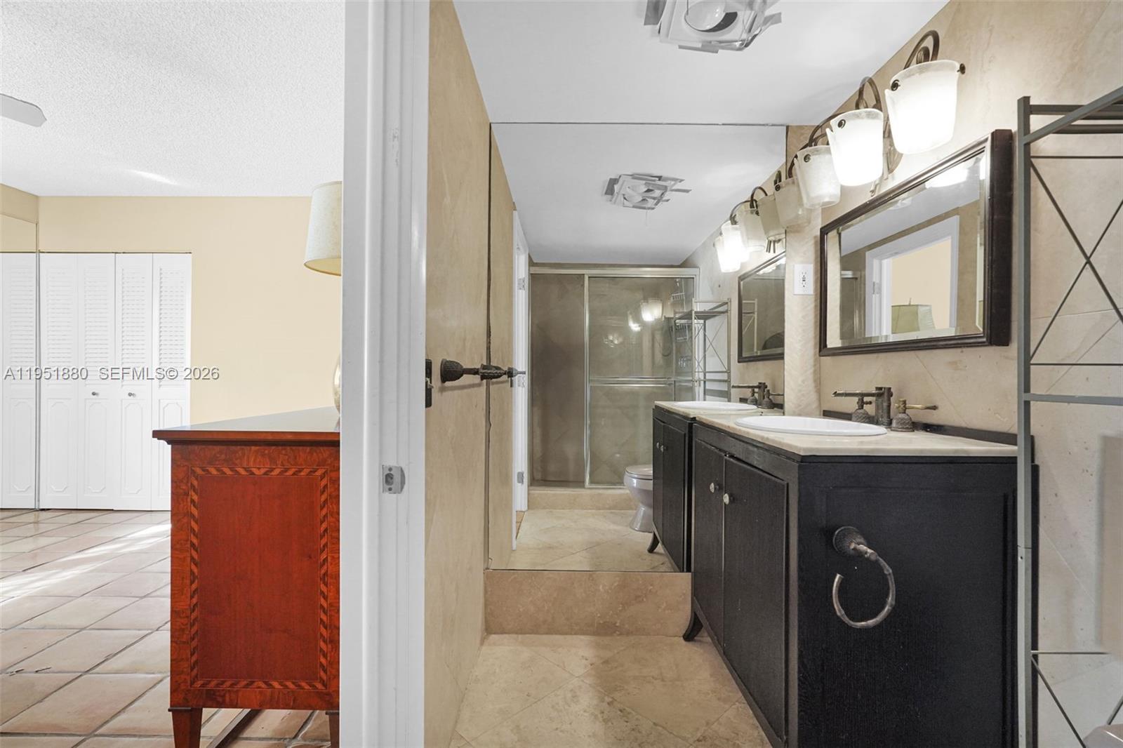 MEADOWBROOK LAKES CONDO - Residential